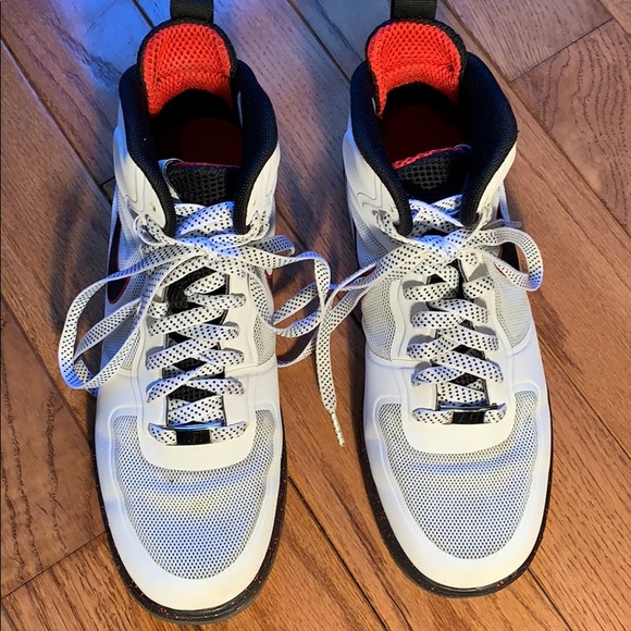 Nike Lunar Force 1 Fuse Basketball Shoe - Picture 2 of 8